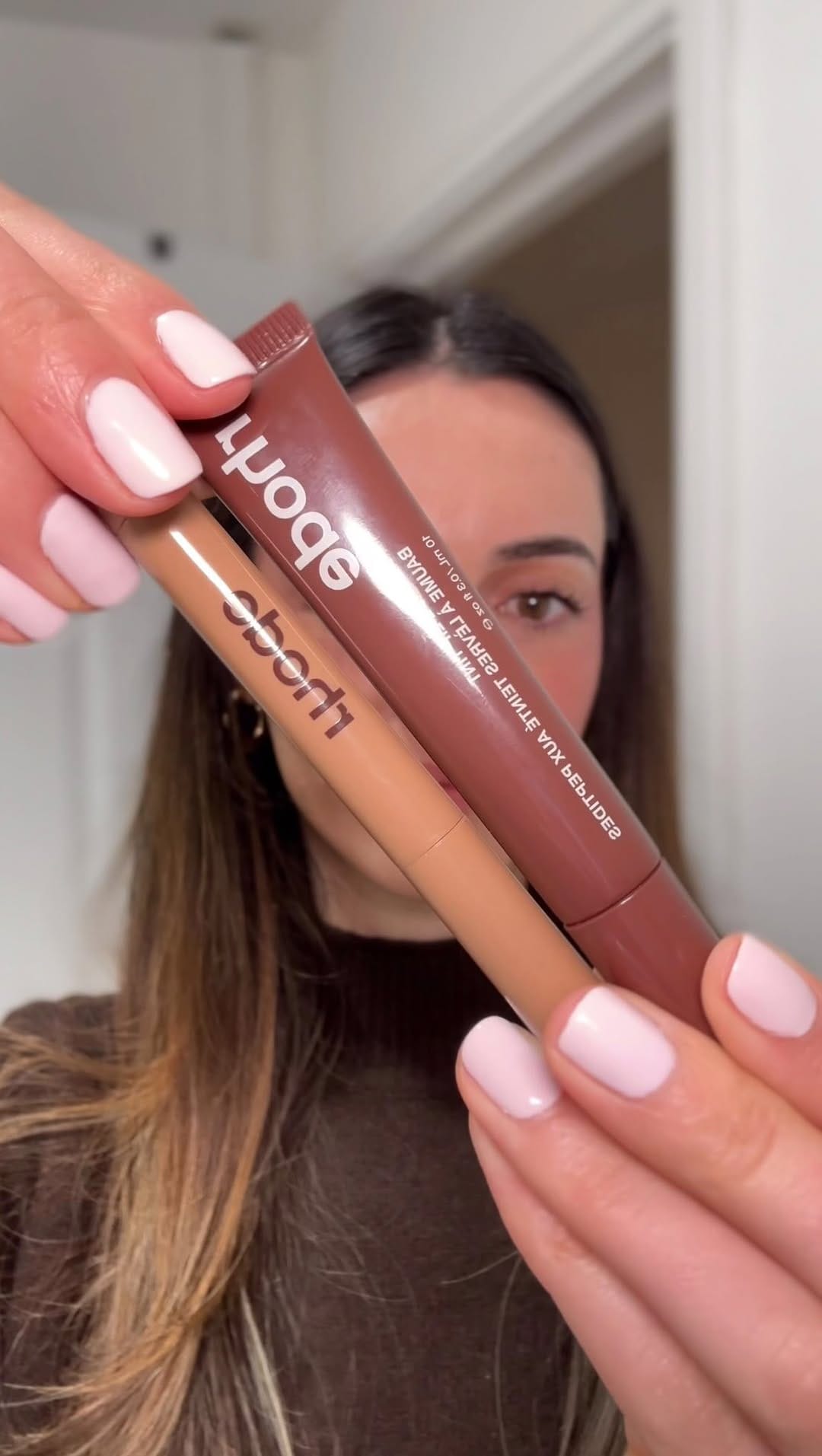 Post 3 by Anxhela Leshi on Instagram (video)