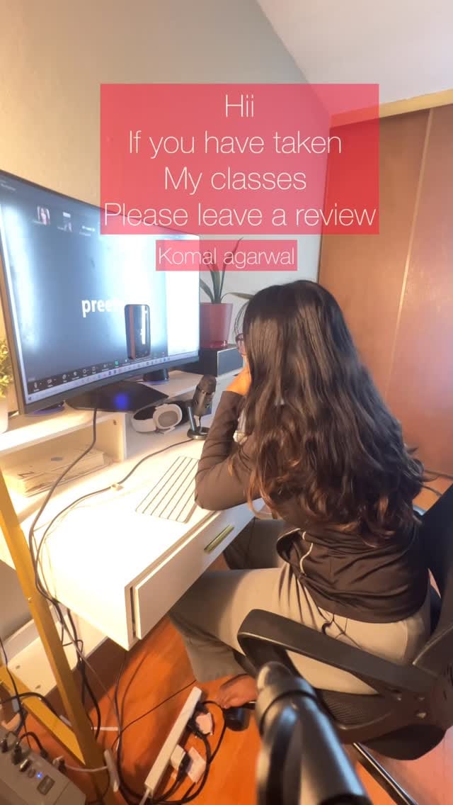 Post 10 by Komal Agarwal on Instagram (video)