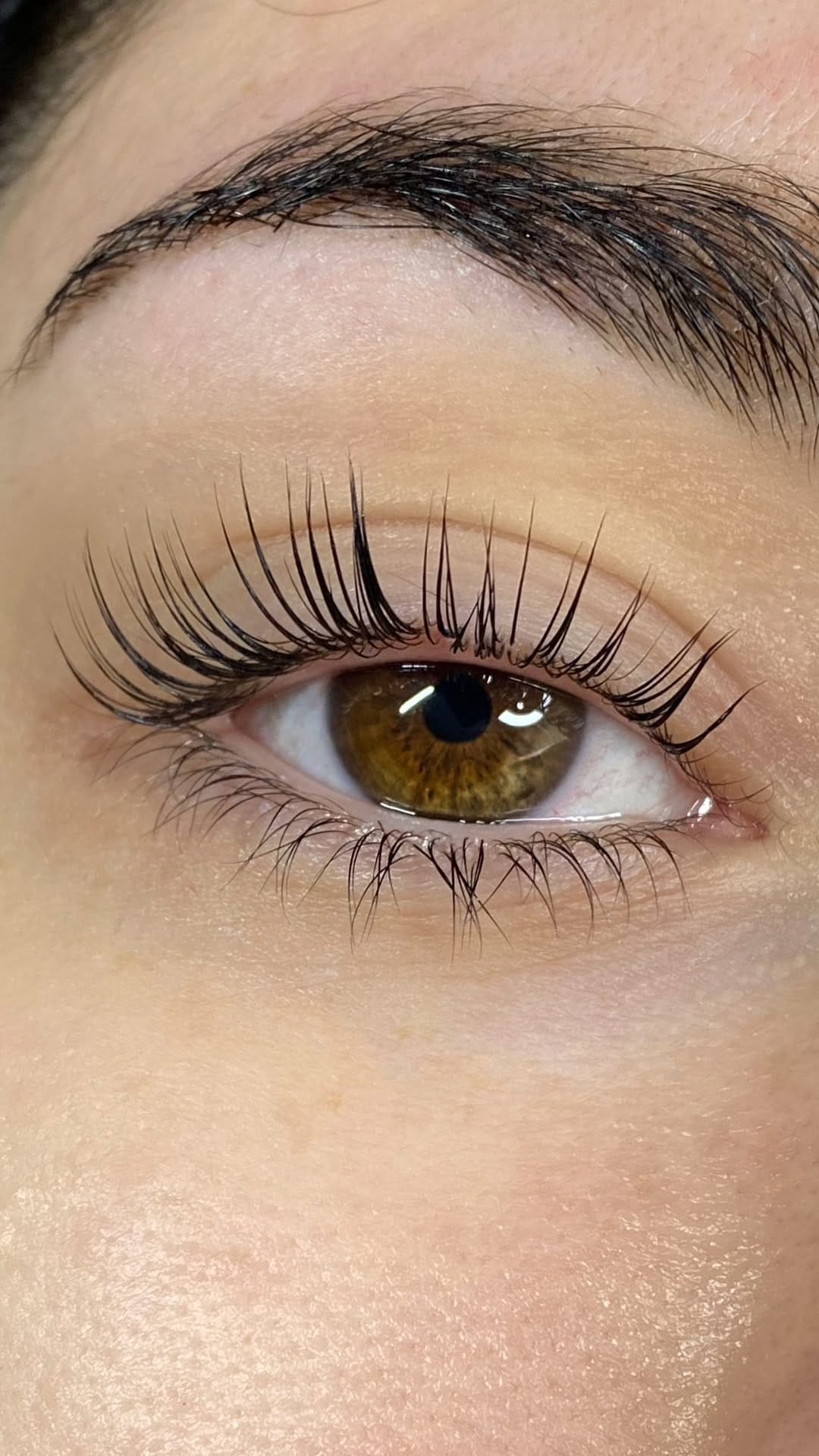 Post 10 by Shannon - Lash Stylist & Elleebana Educator🧡 on Instagram (video)