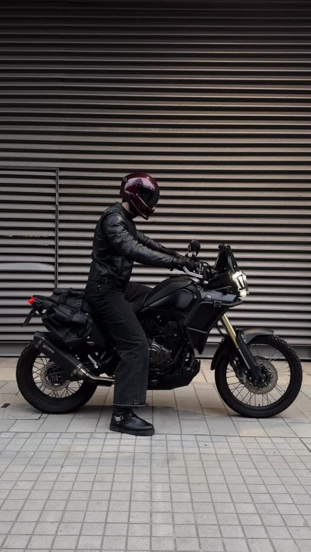 Post 2 by Alex Saunes on Instagram (video)