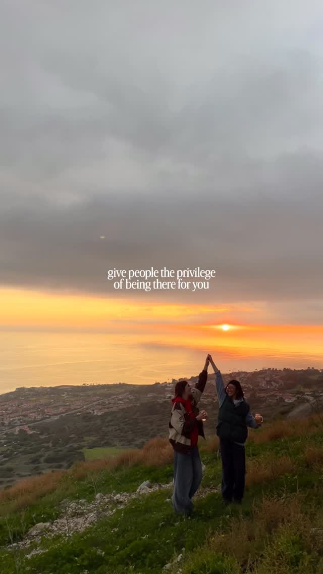 Post 8 by katie eu ☻ on Instagram (video)