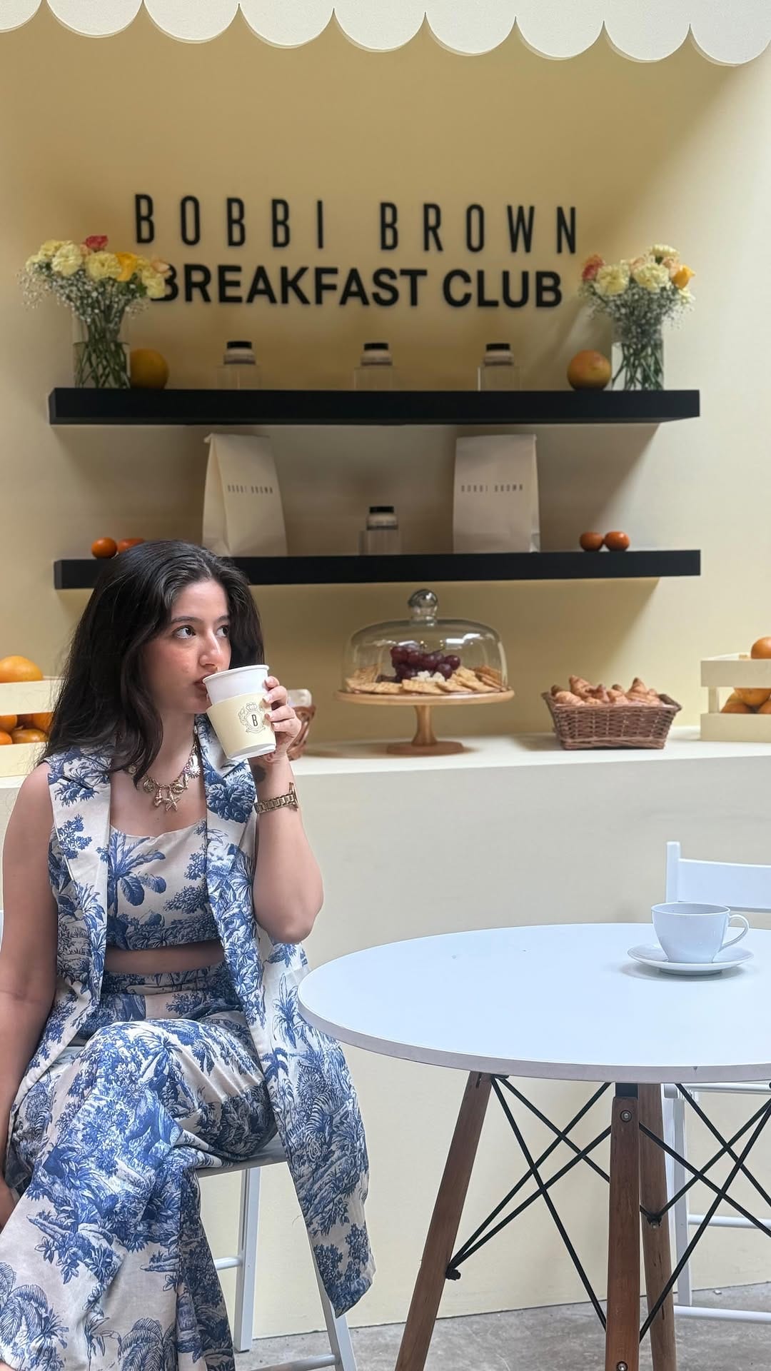 Post 8 by Jhanvi Bhatia ✨ on Instagram (video)