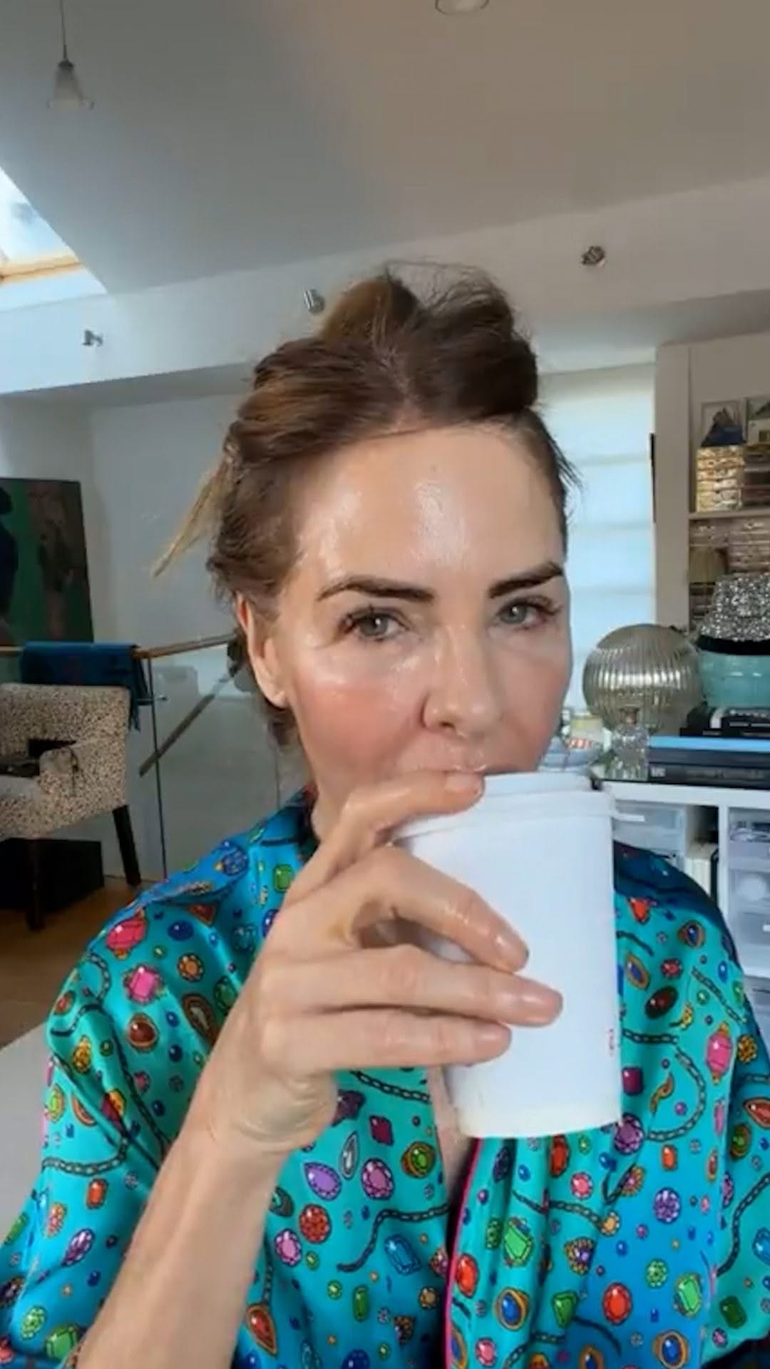 Post 2 by T R I N N Y on Instagram (video)