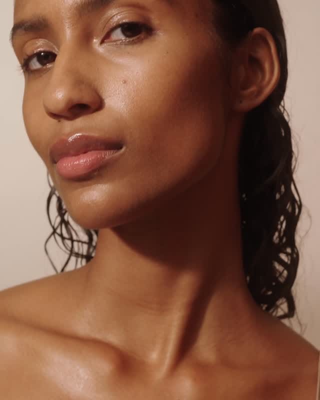 Post 4 by The Light Salon - Award Winning LED on Instagram (video)