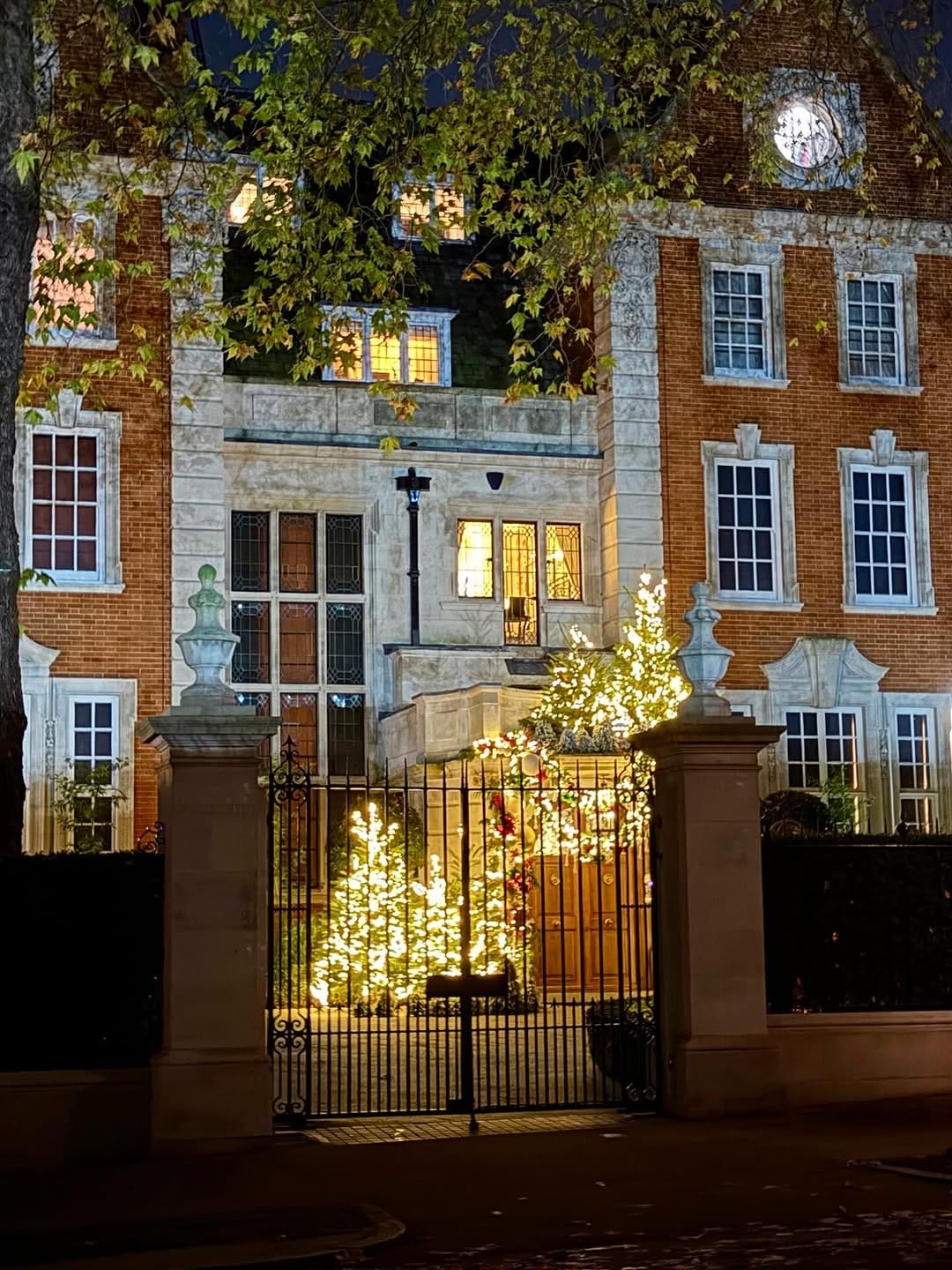 Post 5 by Steve Gregory - London on Instagram (image)