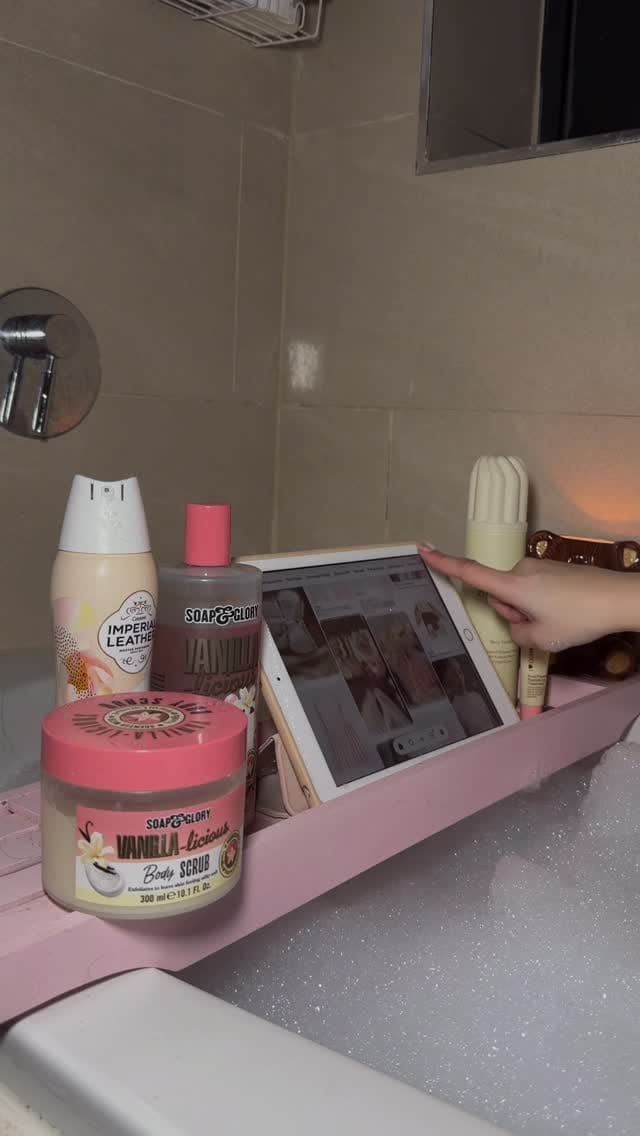 Post 2 by Esme Wolfsohn | grwm + selfcare🎀 on Instagram (video)