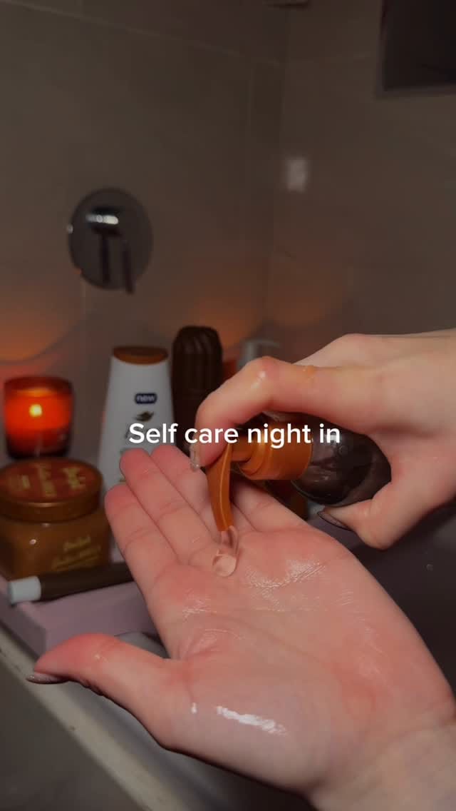 Post 6 by Esme Wolfsohn | grwm + selfcare🎀 on Instagram (video)