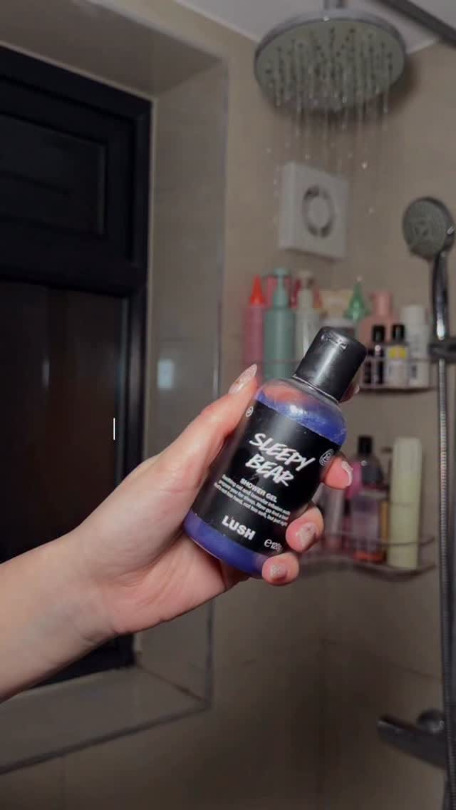 Post 3 by Esme Wolfsohn | grwm + selfcare🎀 on Instagram (video)
