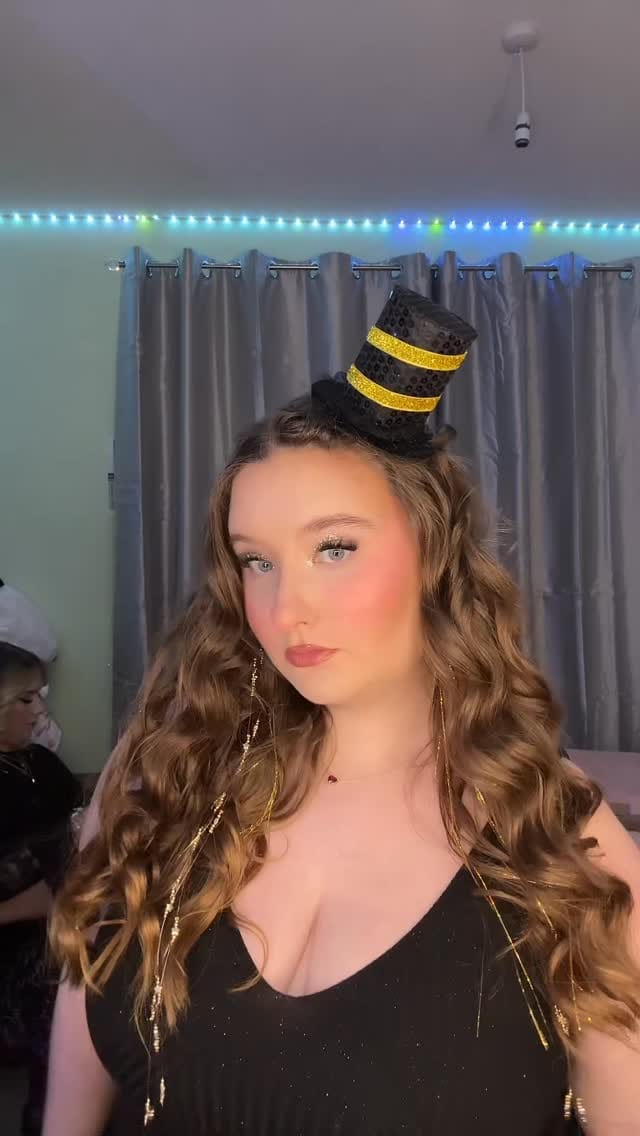 Post 4 by Chelsea  louise frost 🤍 on Instagram (video)