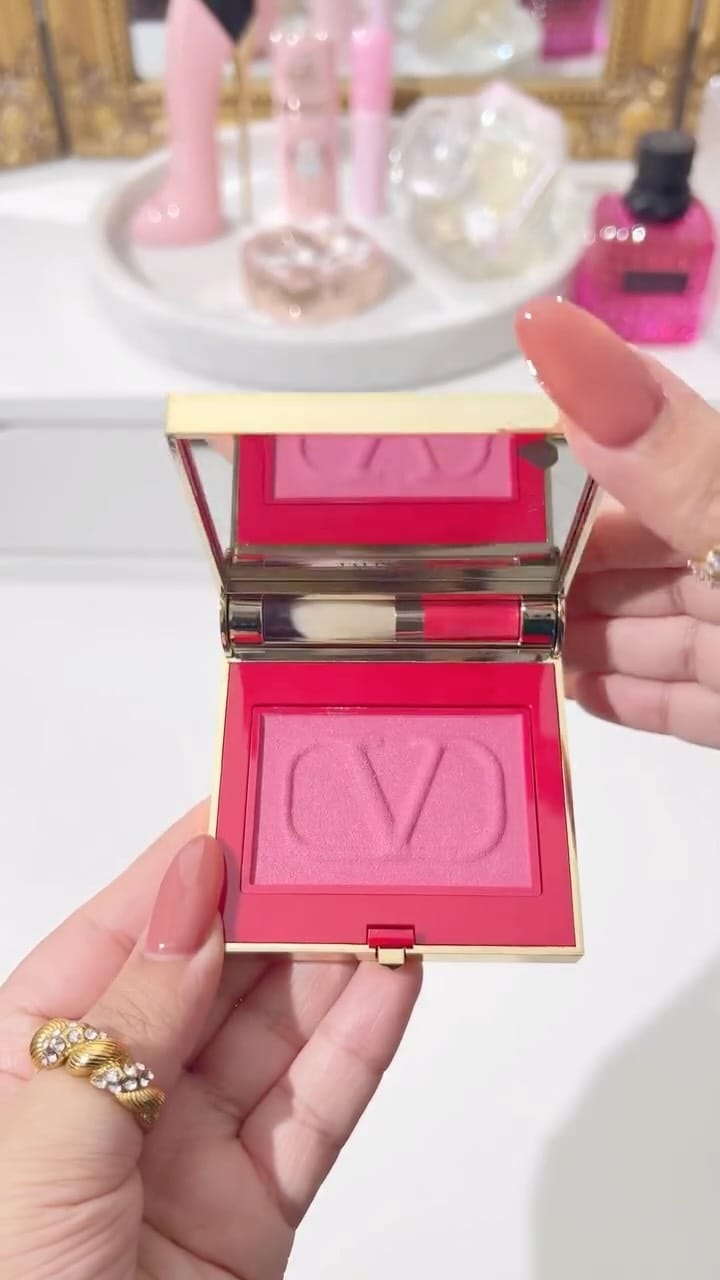 Post 4 by Alia on Instagram (video)