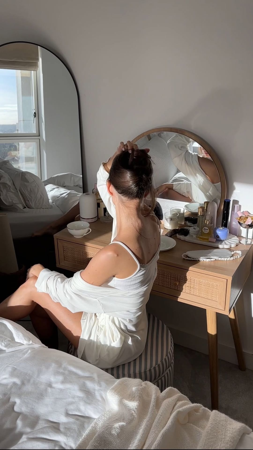 Post 4 by Lina on Instagram (video)