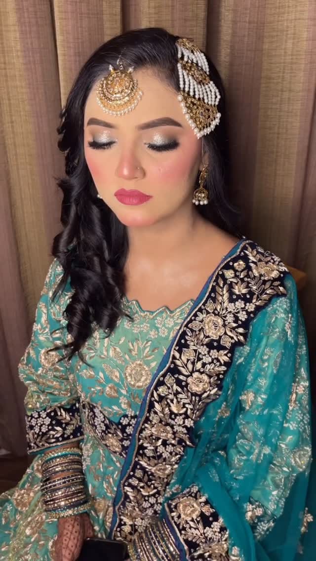Post 3 by QUEEN AFRIN KHAN on Instagram (video)