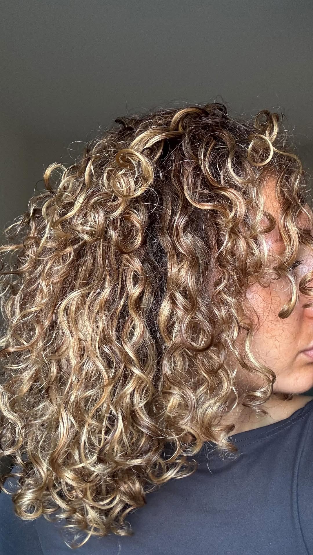 Post 4 by Deanna | Skincare, Curls & Wellness on Instagram (video)