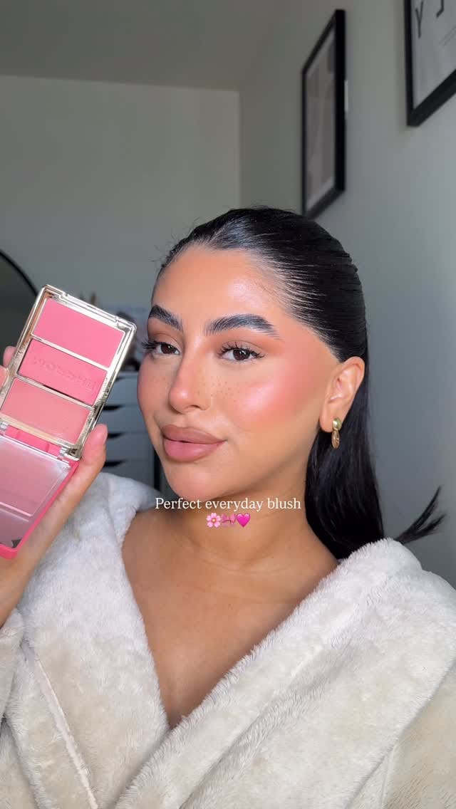 Post 1 by 𝖟𝖆𝖎𝖓𝖆 𝕬𝖍𝖒𝖊𝖉 on Instagram (video)