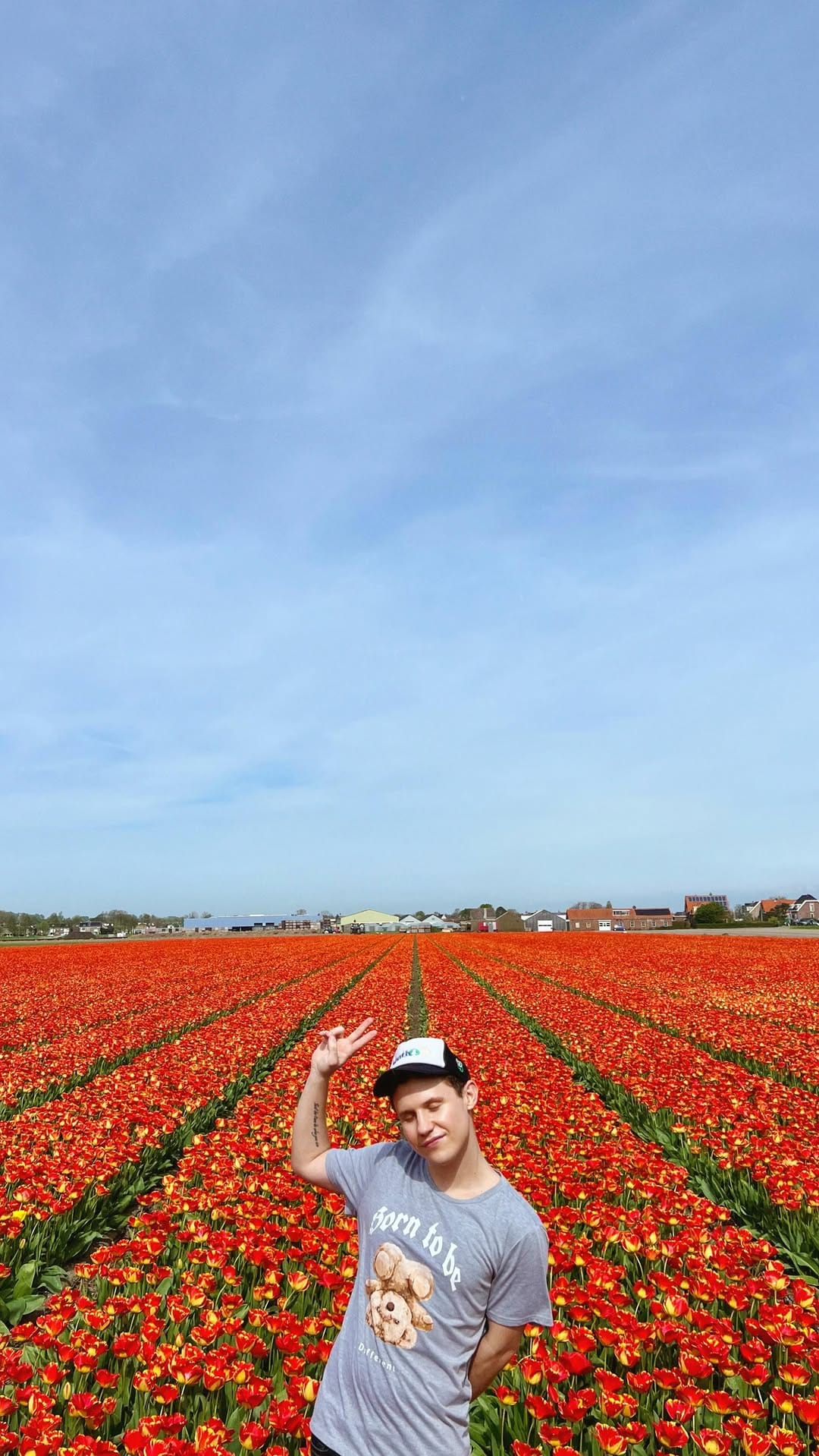 Post 8 by V on Instagram (video)