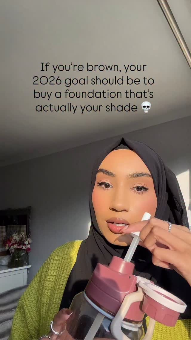 Post 7 by Cosmetic Scientist & Newcastle MUA on Instagram (video)