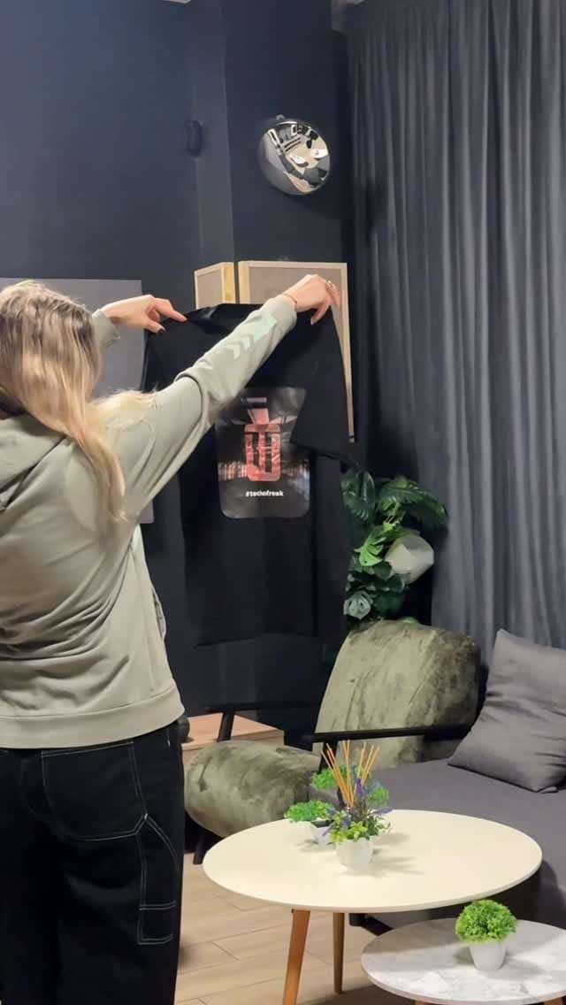 Post 6 by Techno Wall on Instagram (video)