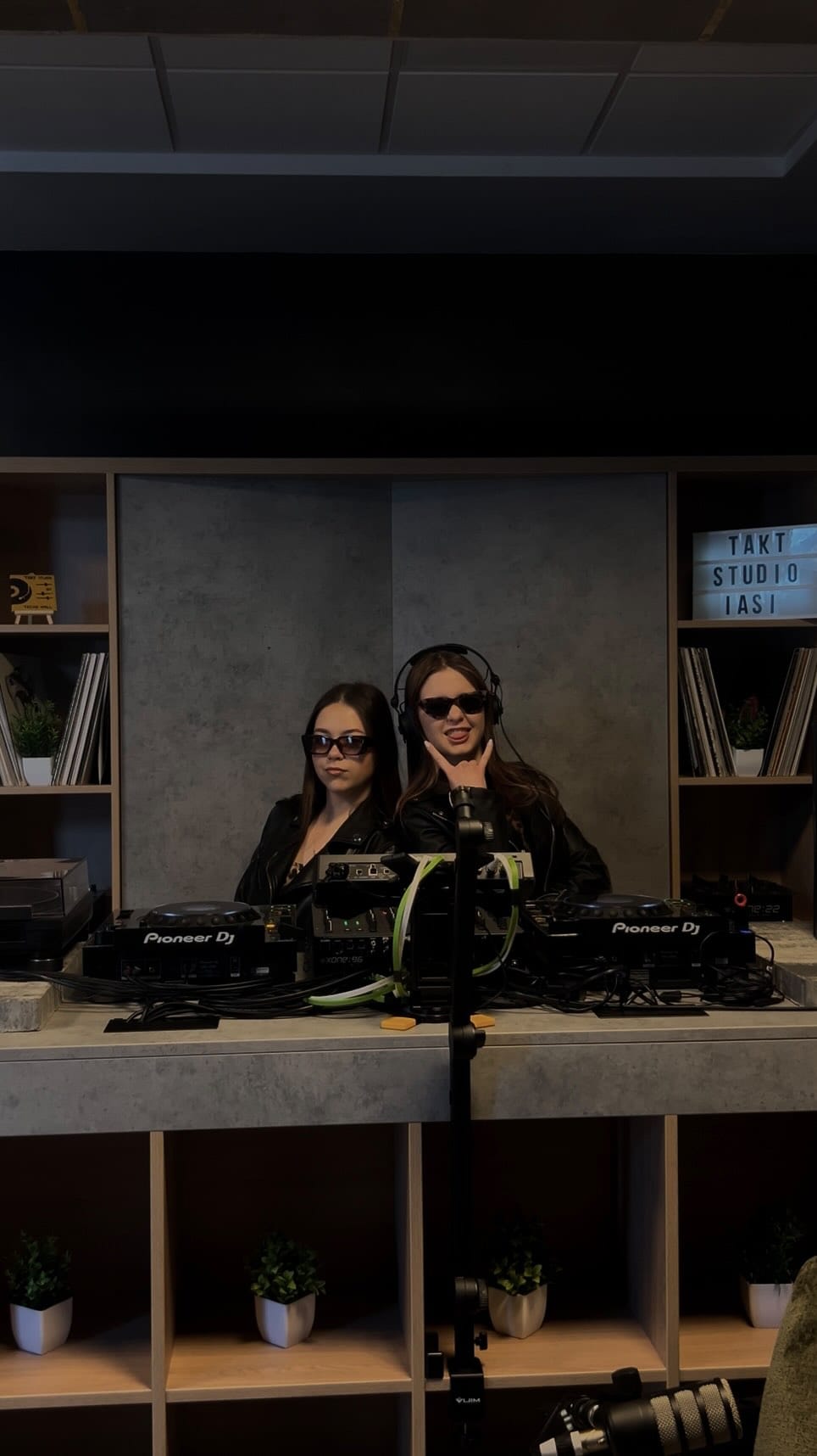 Post 1 by Techno Wall on Instagram (video)