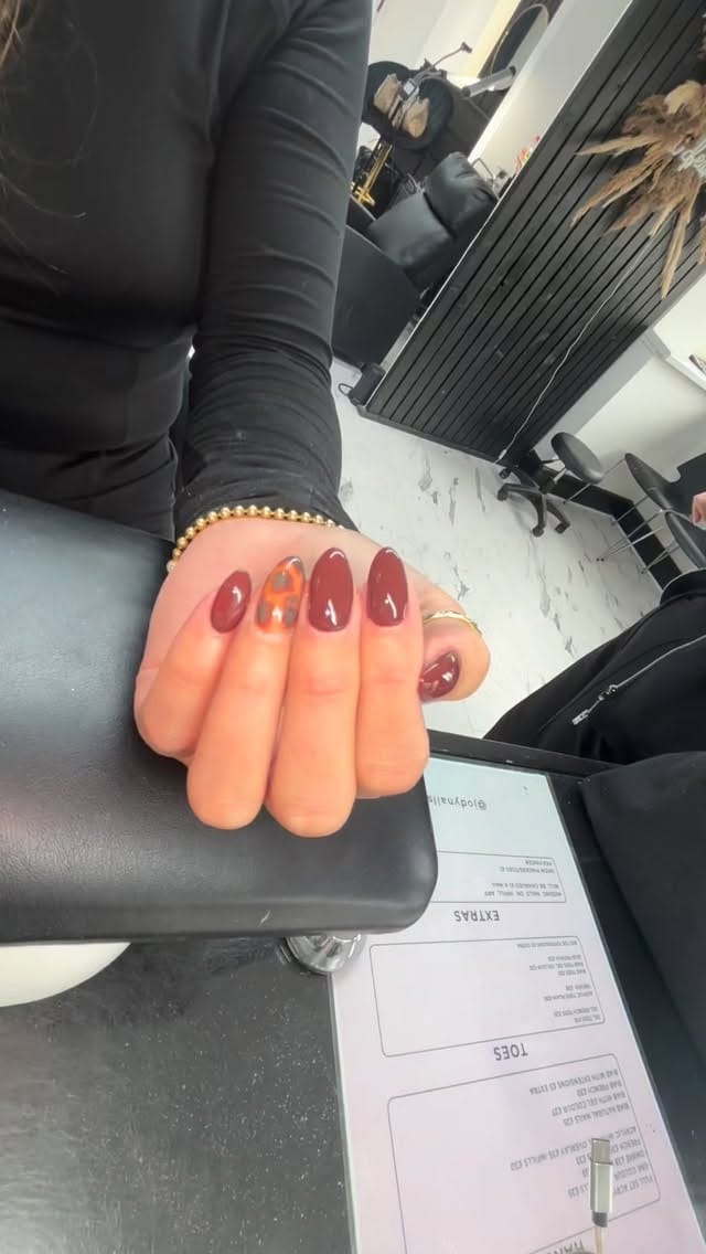 Post 3 by Jody Louise Samuels on Instagram (video)