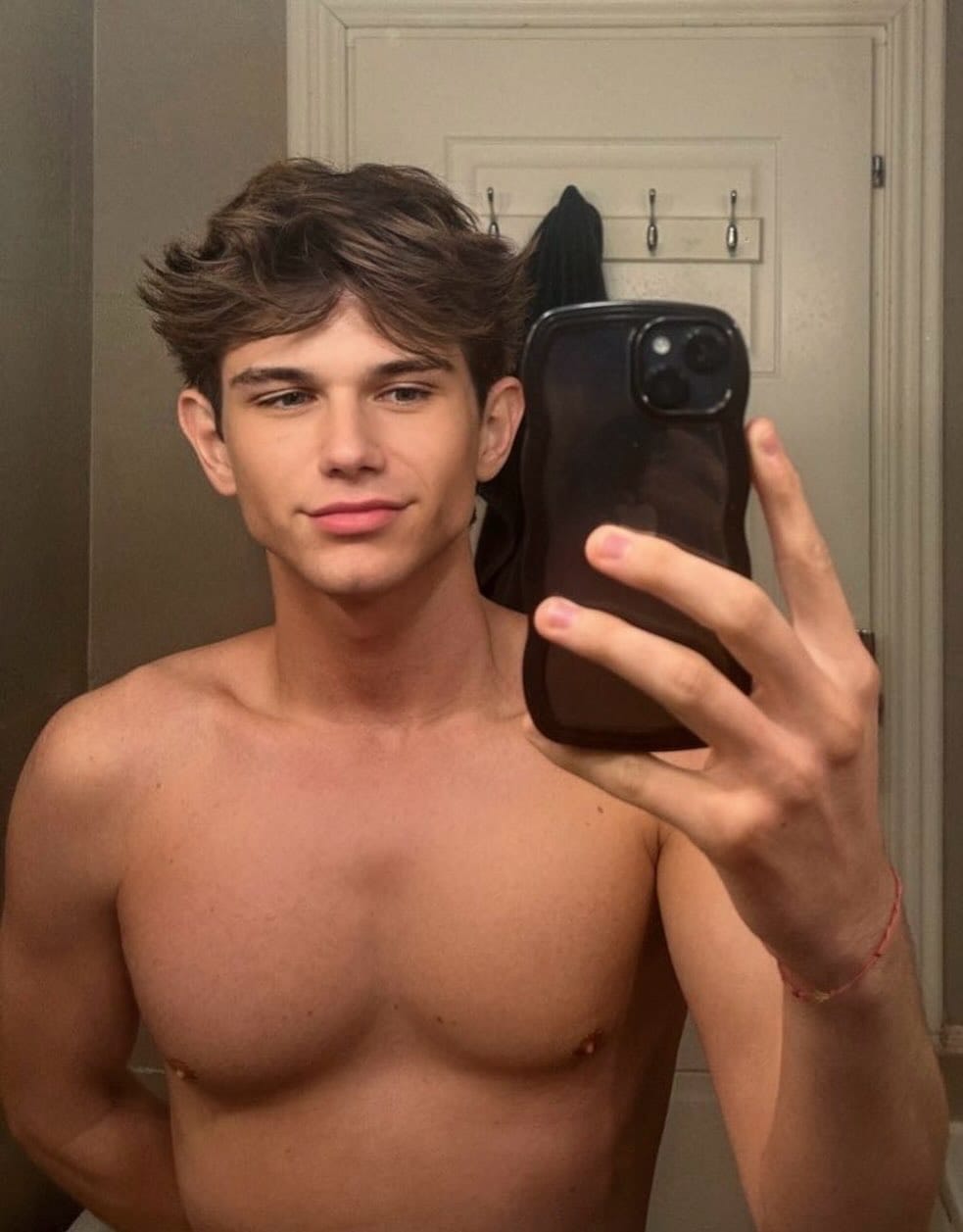 Post 9 by 𝗡𝗶𝗰𝗸 𝗦𝘁𝗿𝗮𝘀𝗵𝗻𝗶𝗸𝗼𝘃 on Instagram (image)