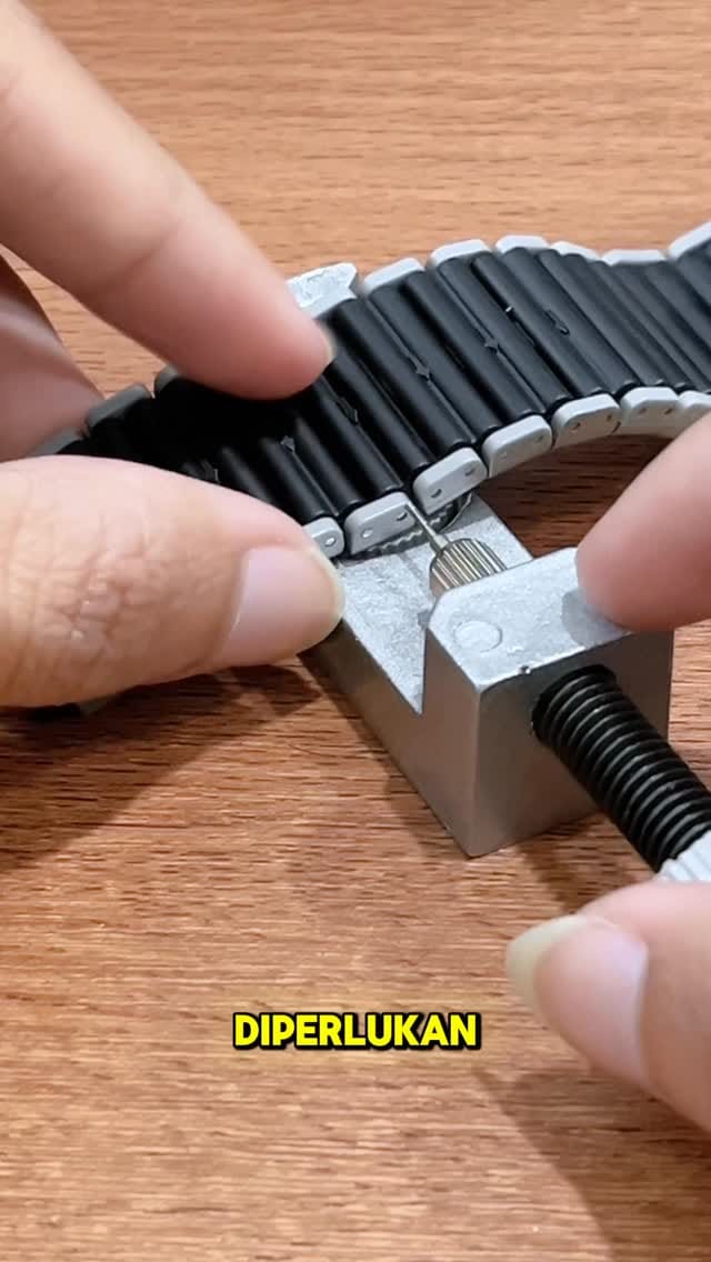 Post 2 by Akun Jam Tangan Cardiff 🇮🇩 on Instagram (video)