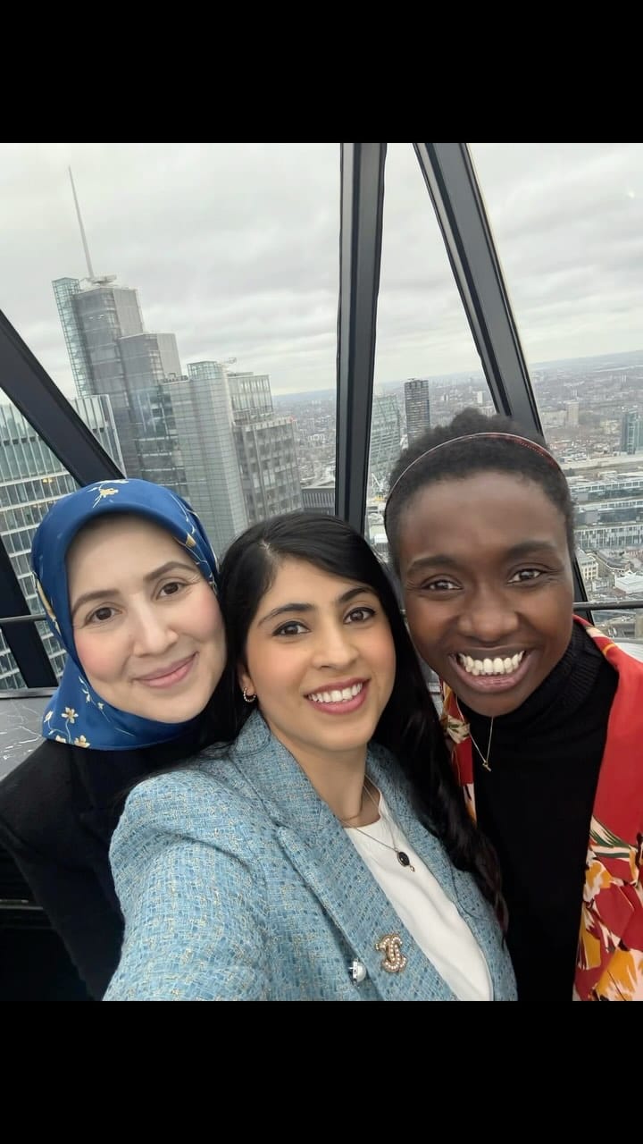 Post 7 by Dr Zainab Laftah | Dermatology, Lasers, Aesthetics & Skincare on Instagram (video)