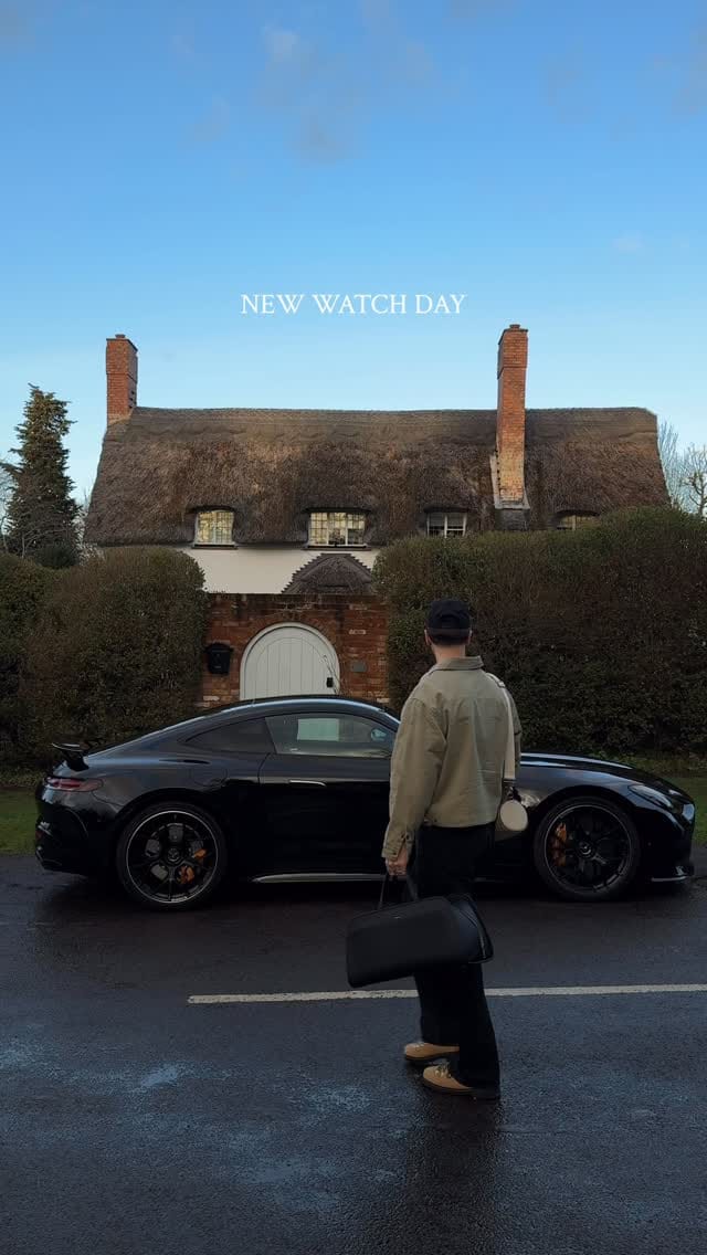 Post 1 by LIAM GALLAGHER on Instagram (video)
