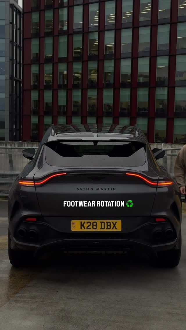 Post 10 by LIAM GALLAGHER on Instagram (video)