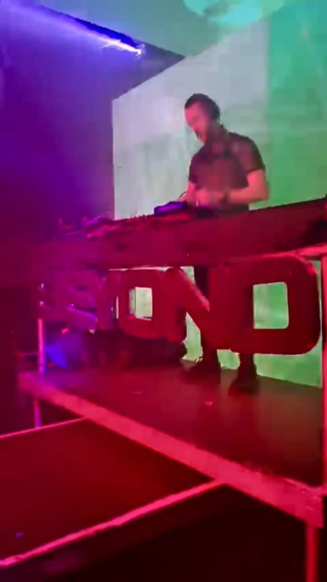 Post 10 by Zach Burns on Instagram (video)
