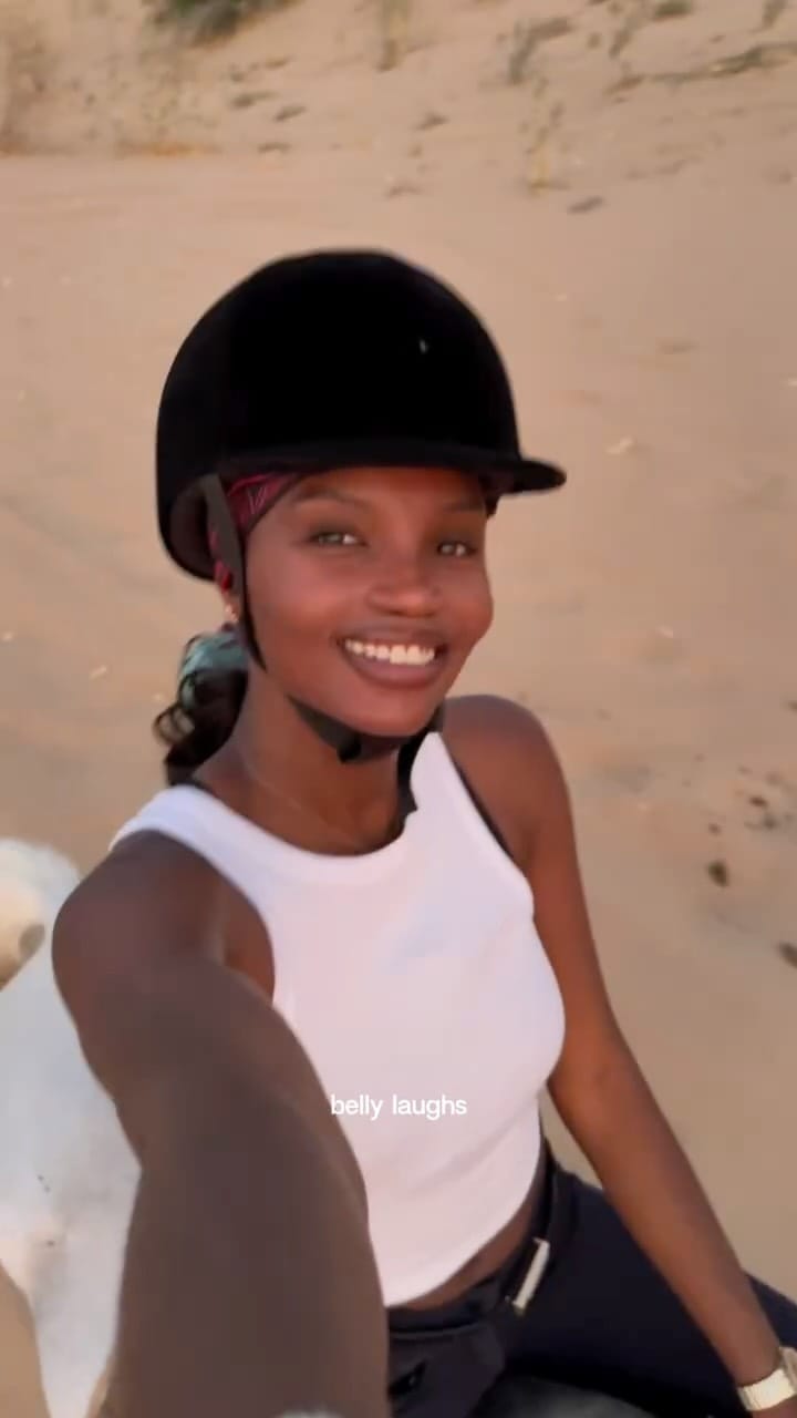 Post 6 by Paula London on Instagram (video)