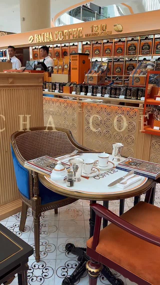 Post 5 by HALIMA GOGA : London Food I Dubai Food on Instagram (video)