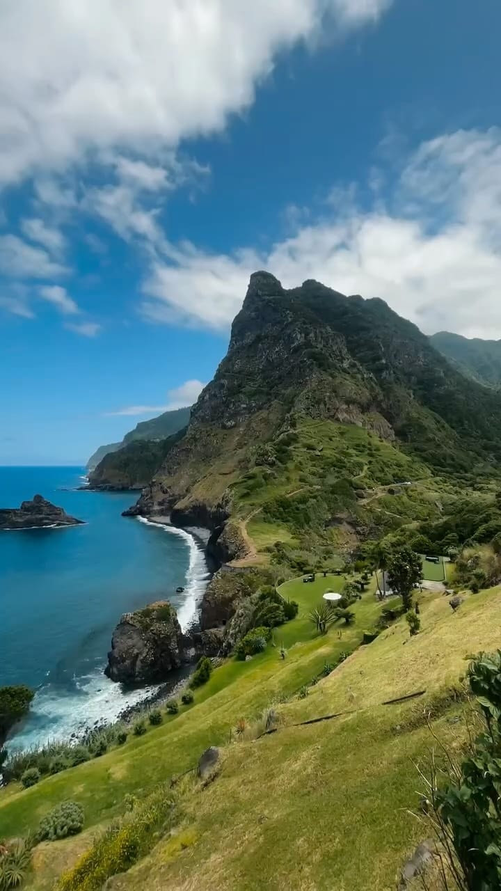 Post 10 by Lauren | Irish Travel Content Creator 🇮🇪🌏🗺 on Instagram (video)