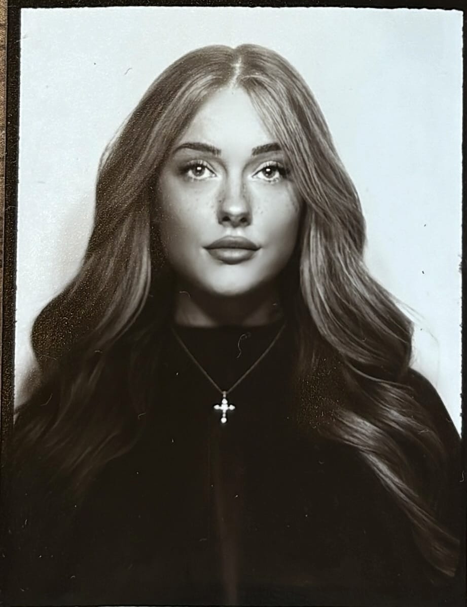 Post 2 by 𝘒𝘢𝘤𝘪 𝘚𝘩𝘪𝘦𝘳𝘴 on Instagram (carousel)