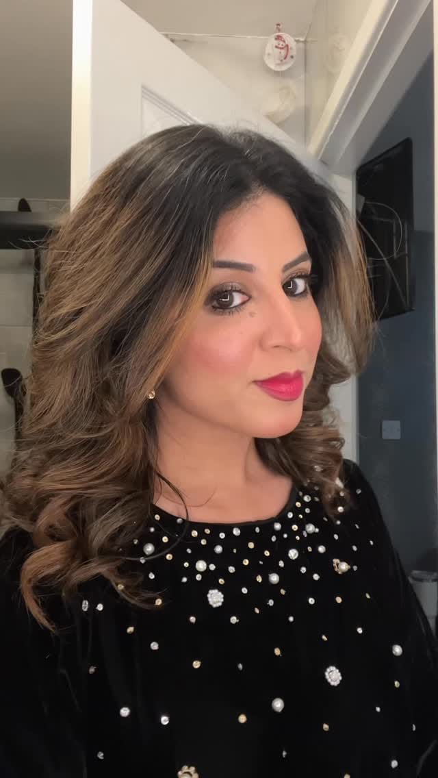 Post 9 by Robina Noreen:Content Creator on Instagram (video)