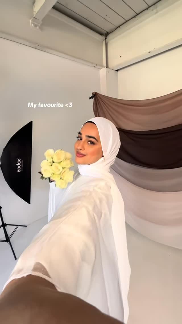 Post 6 by Iqra Zahoor on Instagram (video)