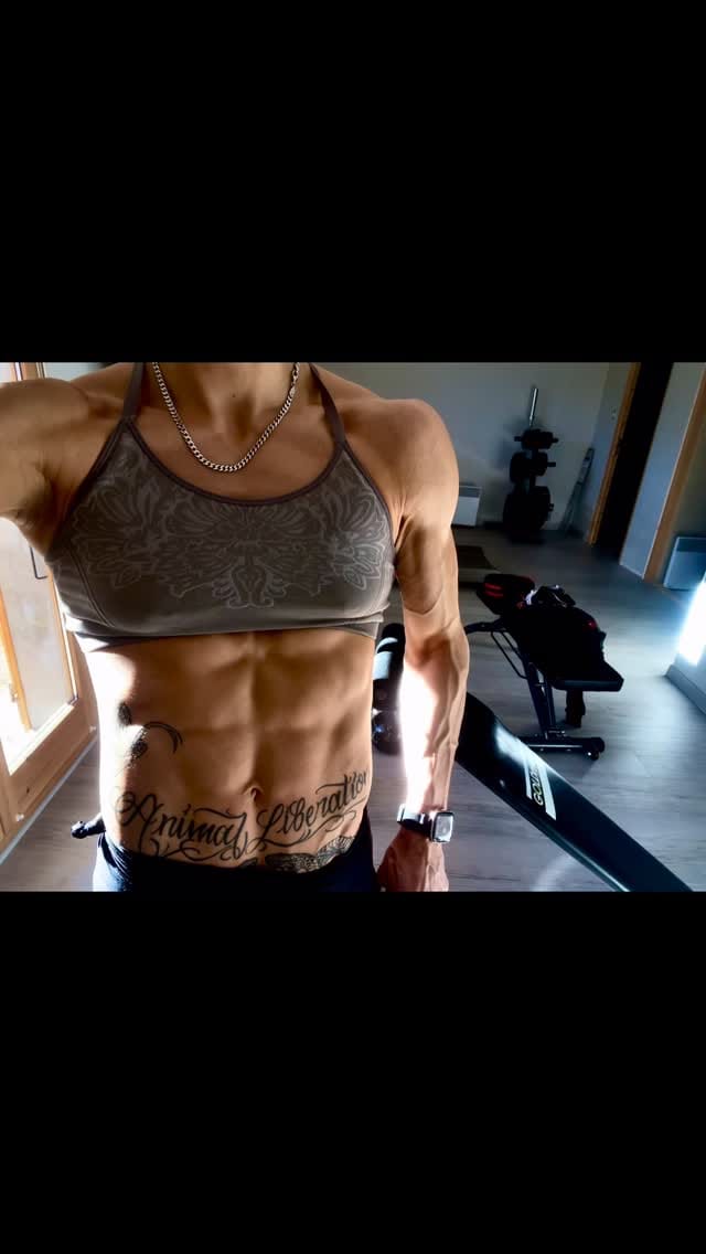 Post 1 by CAITLIN KING on Instagram (video)