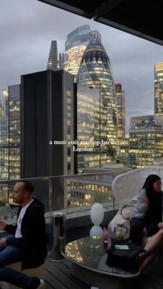 Post 10 by Sof on Instagram (video)