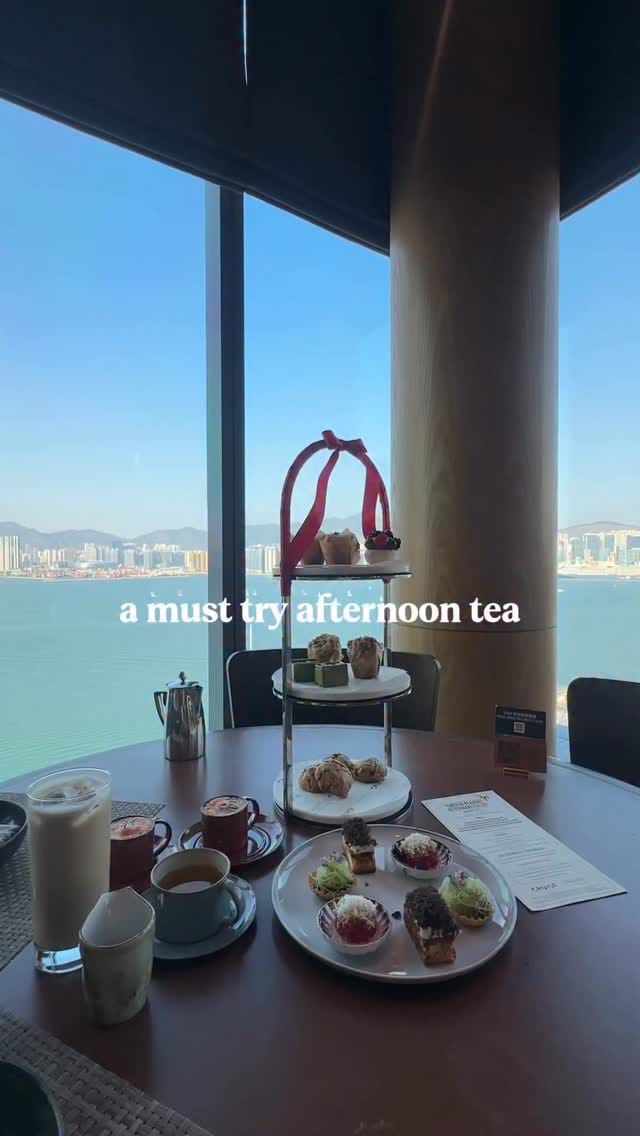 Post 3 by Sof on Instagram (video)