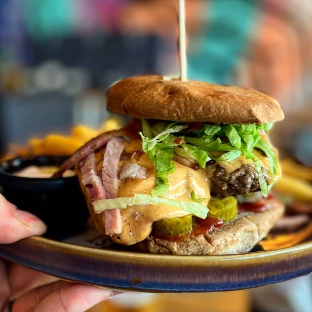 Post 6 by Bens Burger Blog on Instagram (image)