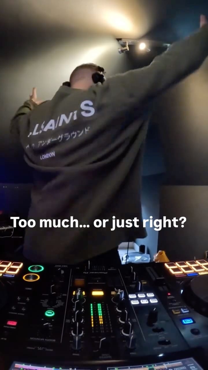 Post 3 by JAVAX on Instagram (video)