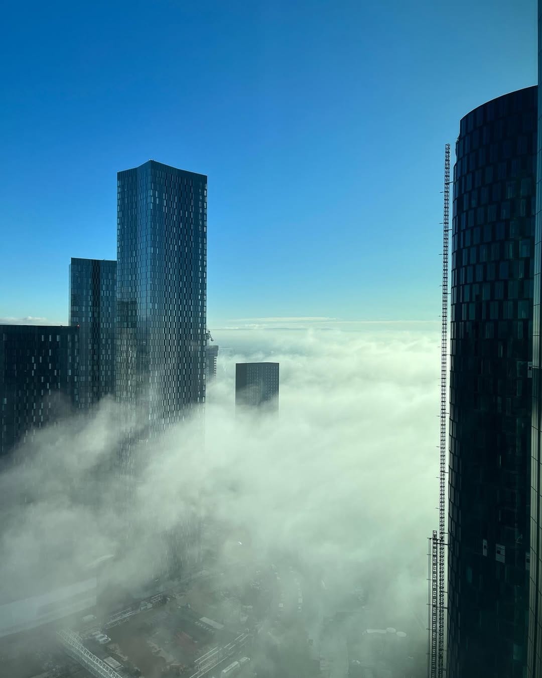 Post 10 by Fi | Apartment in the Clouds 🏙️☁️ on Instagram (carousel)