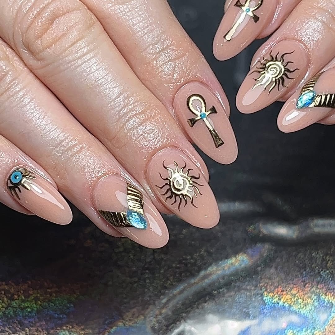 Post 4 by Kerri Anderson  💅🏼 on Instagram (carousel)