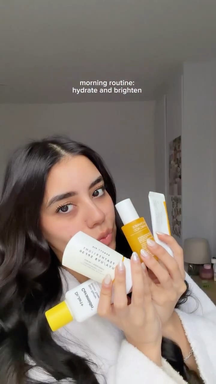 Post 2 by Zoiea Karim on Instagram (video)