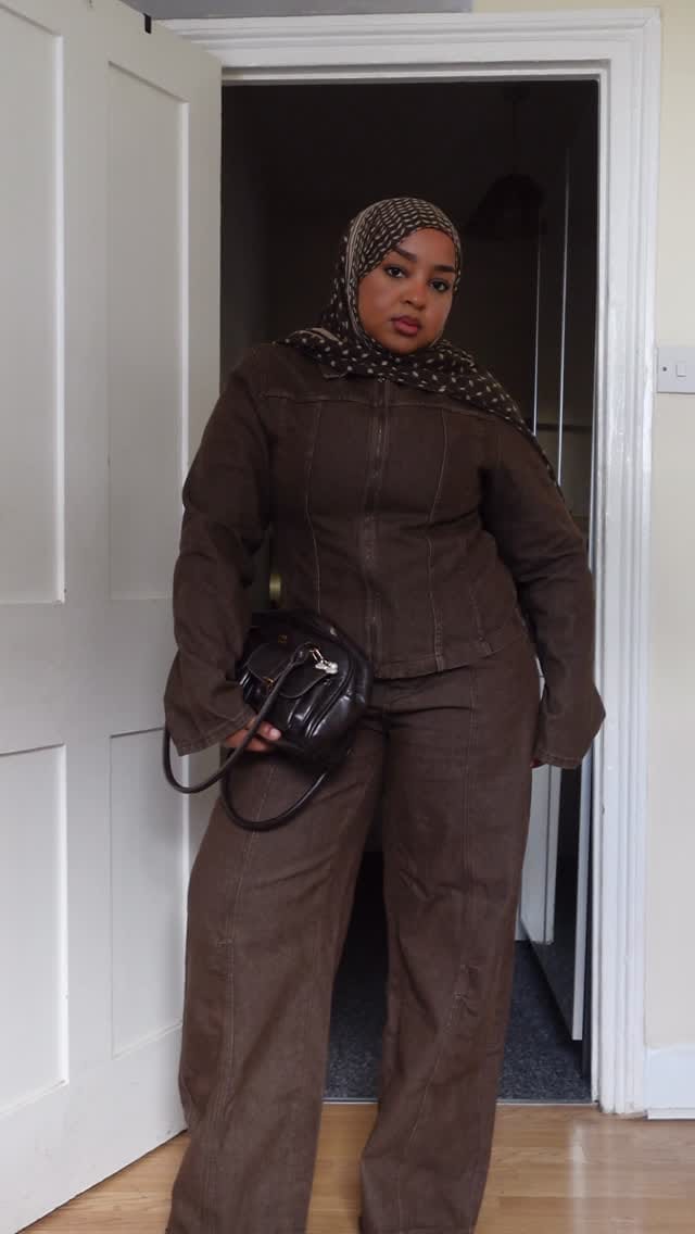 Post 3 by Amani | Modest Fashion Curator on Instagram (video)