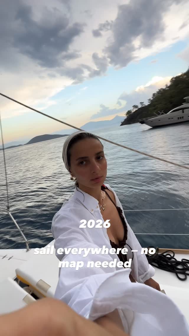 Post 1 by Muse on Instagram (video)