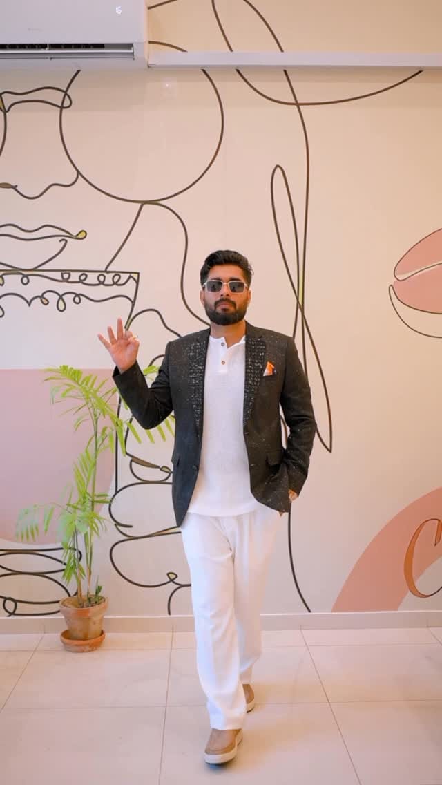 Post 9 by Murtaza Shaikh on Instagram (video)