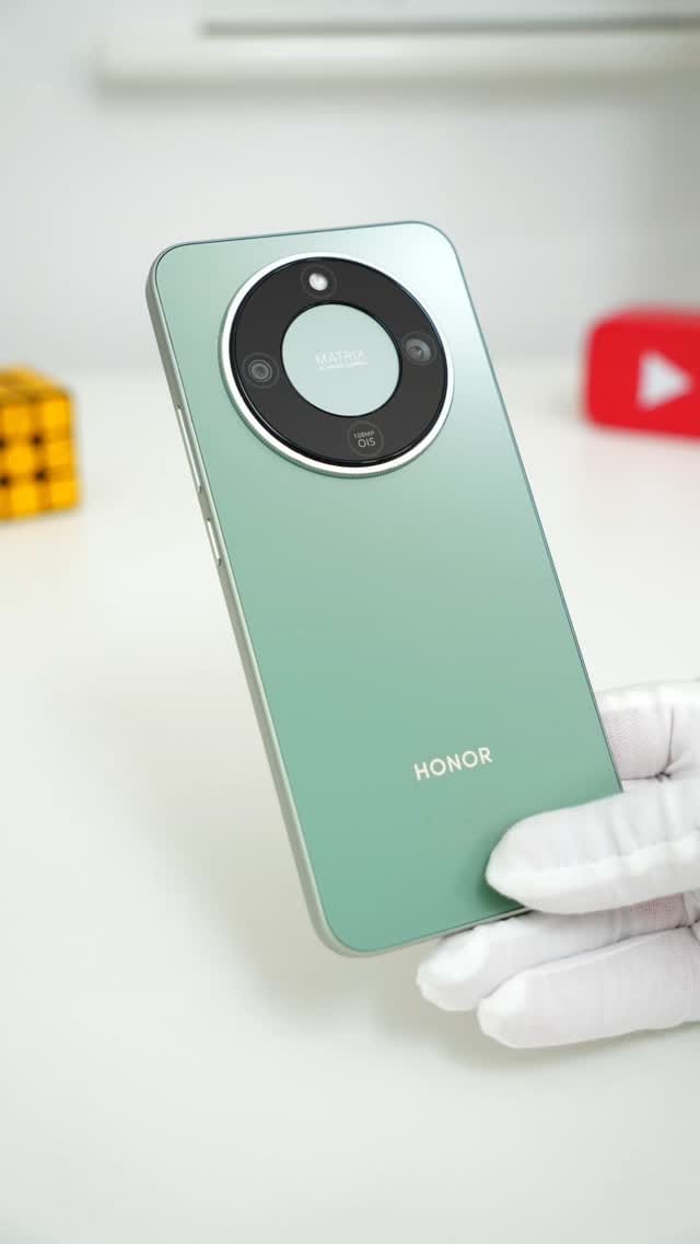 Post 8 by Unboxing Plus on Instagram (video)