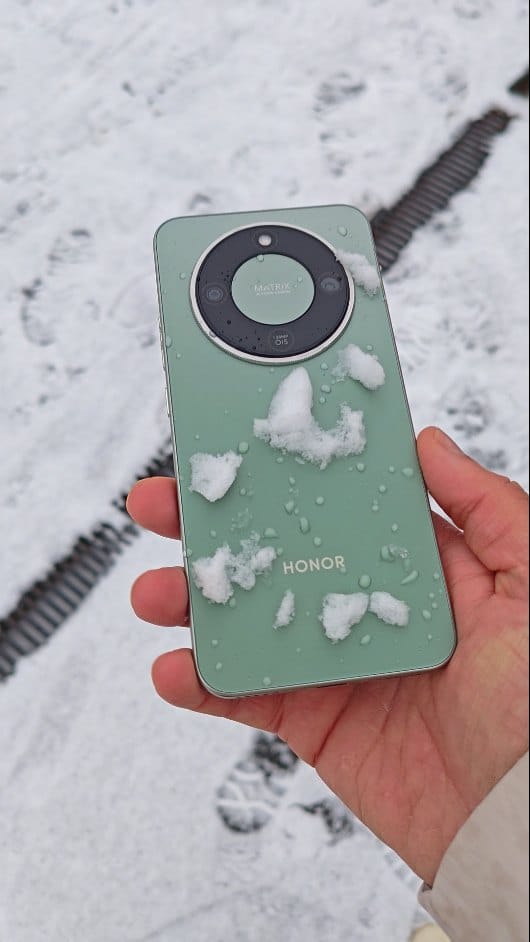 Post 6 by Unboxing Plus on Instagram (video)