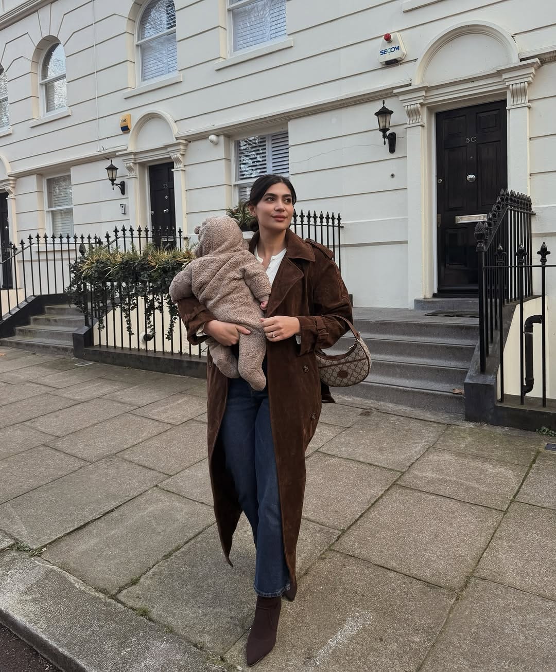 Post 2 by 𝗔 𝗦 𝗟 𝗜 ♡ on Instagram (carousel)
