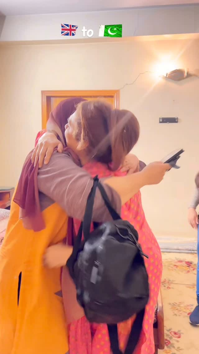 Post 1 by Zeeneeel on Instagram (video)
